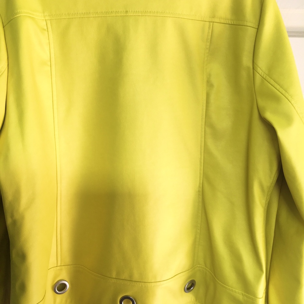 COPY - Jacket - Picture 2 of 5
